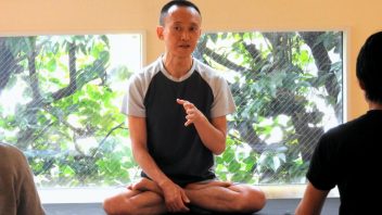 【表参道】 「マインドフルネス瞑想とアシュタンガヨガ」 アシュタンガヨガと瞑想のつながりと仕組みの理解 講師:ユキオ